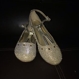 GOLDEN GLITTERY FLATS